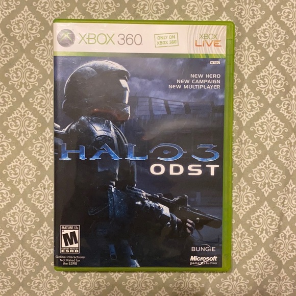 Xbox 360 HALO Game Bundle - Picture 2 of 16